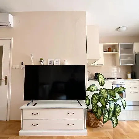 Nera Apartament *